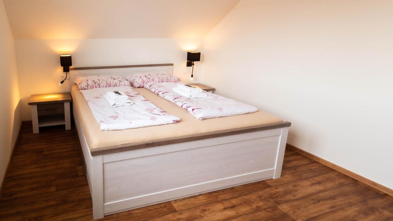Apartmany Habanska, Cely Dum Pouzdrany Buitenkant foto